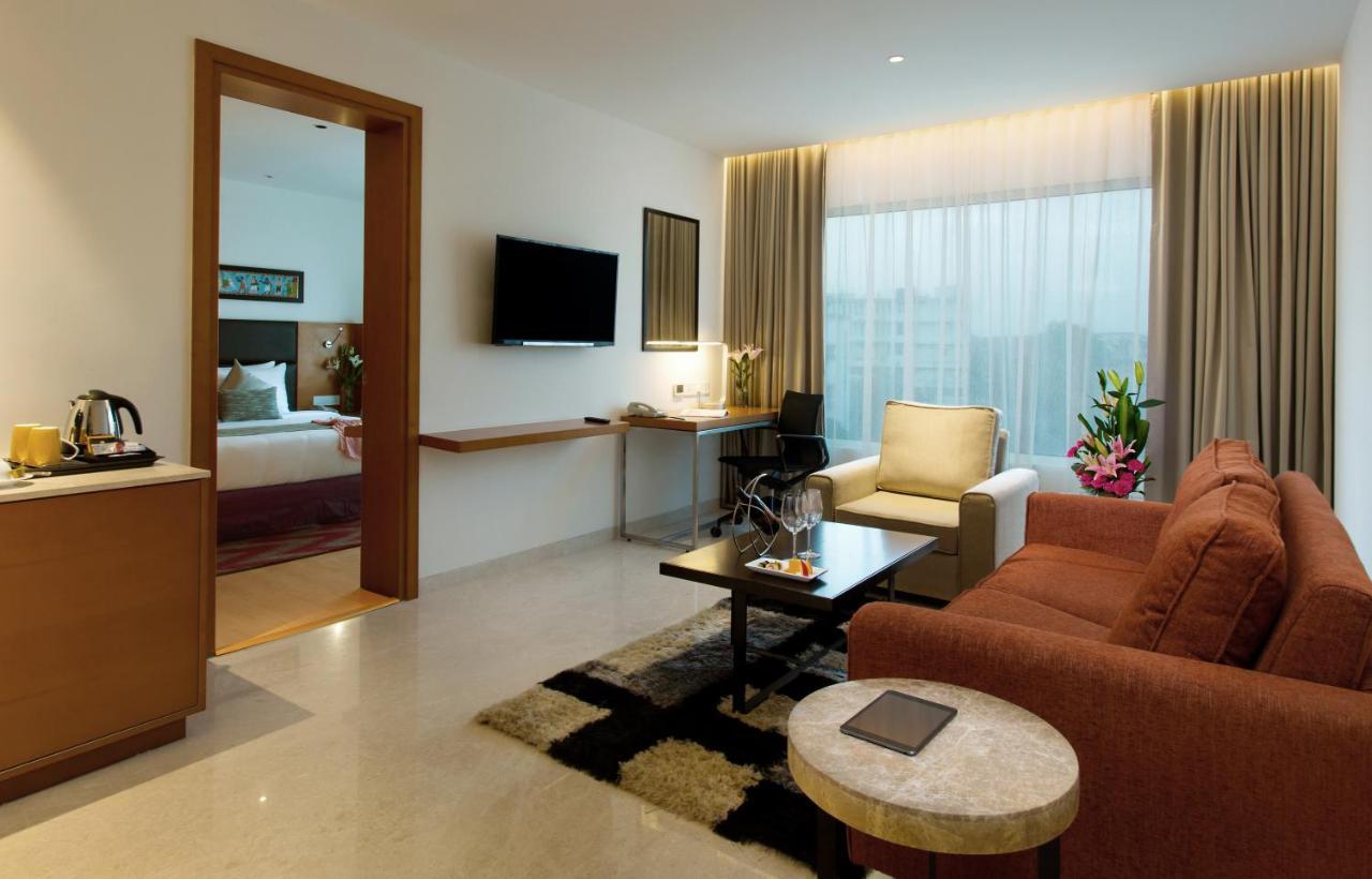 머큐어 하이데라바드 Kcp - 아코르호텔 브랜드 외부 사진 Suite room at The Park, New Delhi