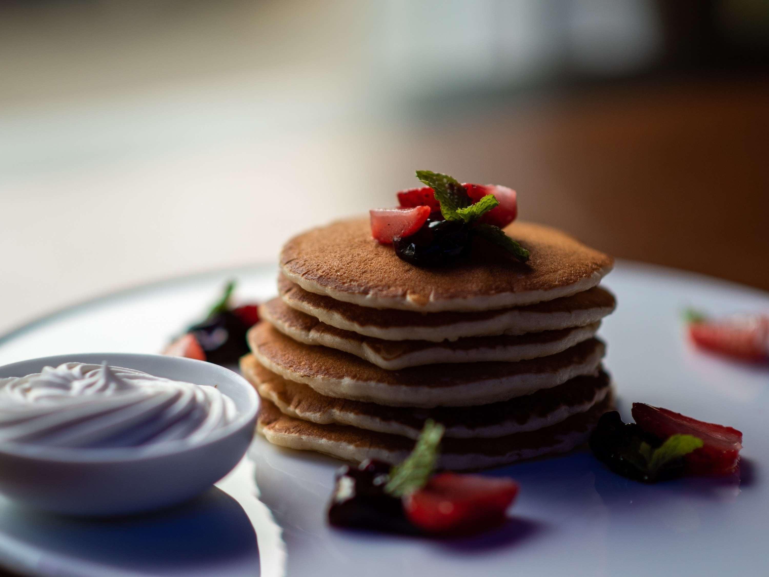 머큐어 하이데라바드 Kcp - 아코르호텔 브랜드 외부 사진 A stack of pancakes